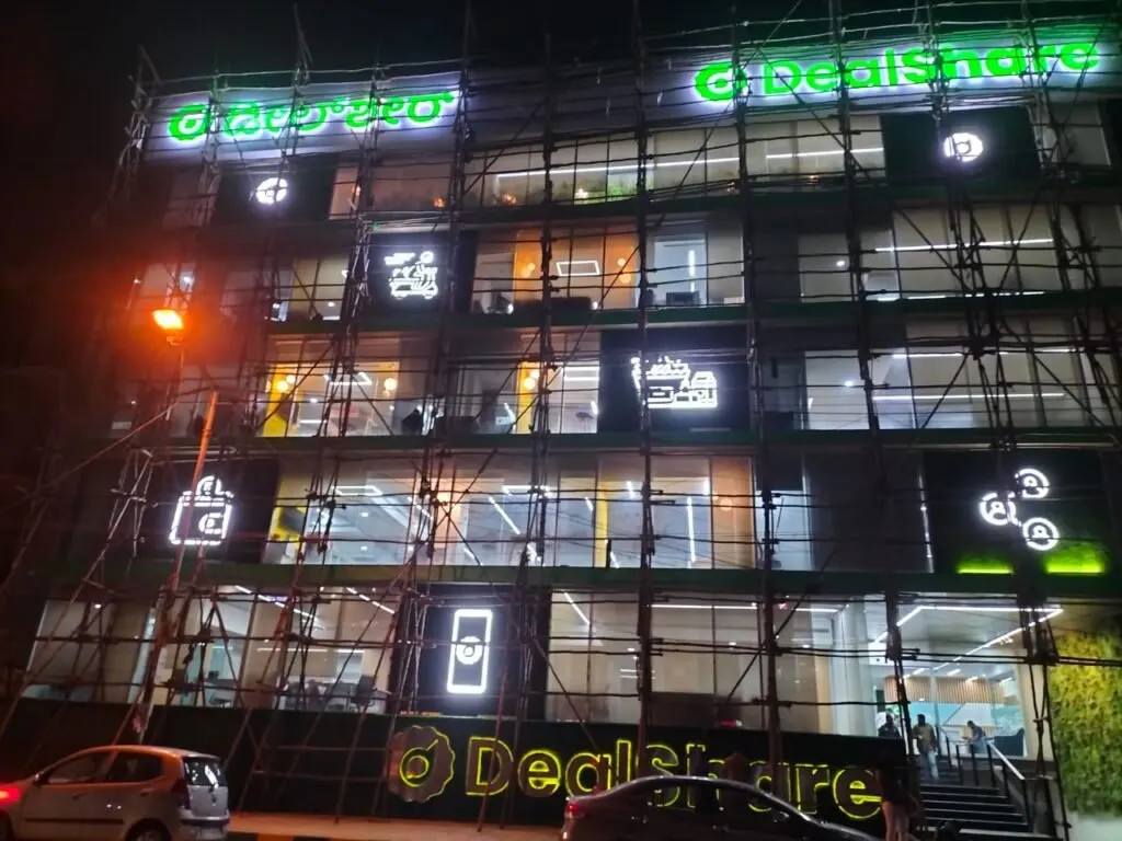 corporate-sign-boards installed for deal share